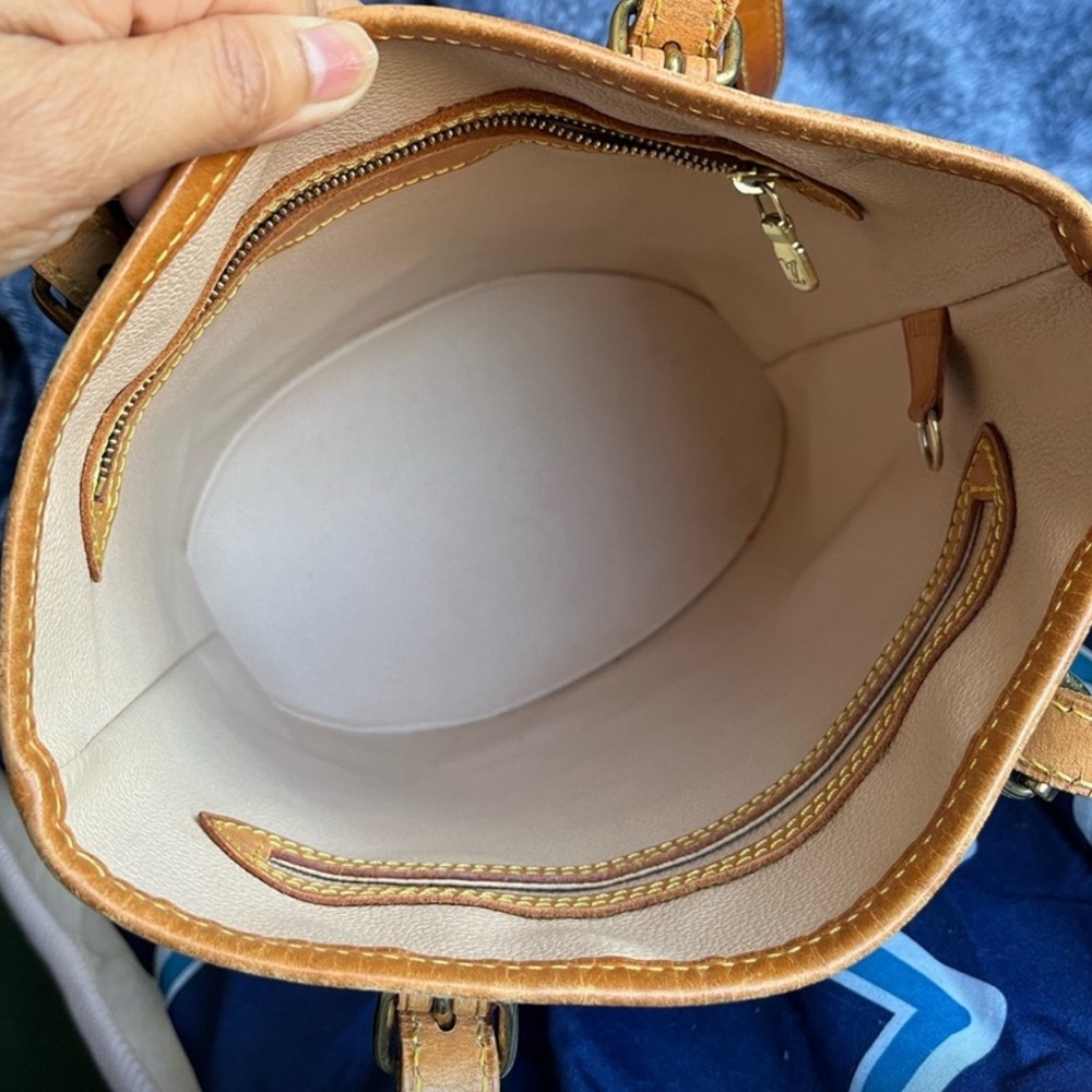 WOW POSHMARK - Authentic Louis Vuitton Bucket Bag - Picture 7 of 16